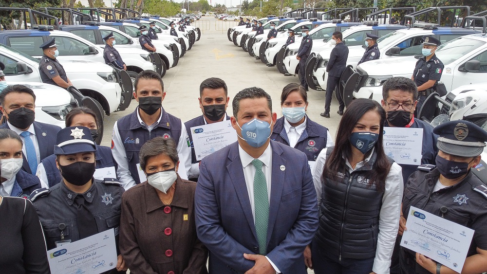 Más equipo Policía León 4