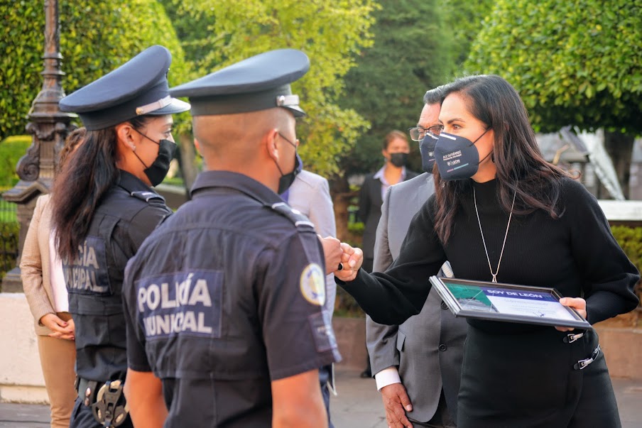 Soy de Leon Agentes Policía 5