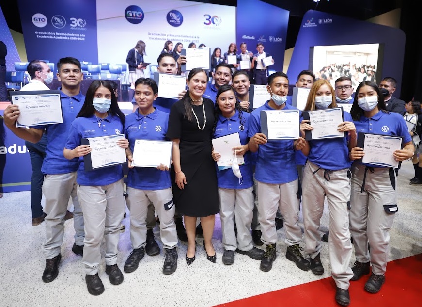 Premian a los mejores en CECYTE