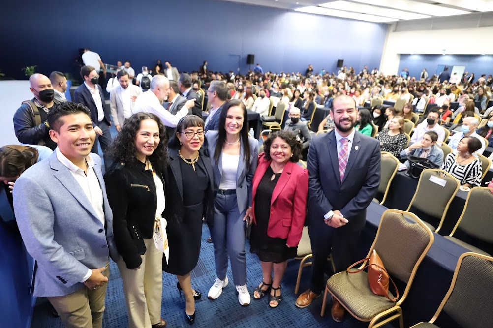 Presentan a docentes nuevas tendencias