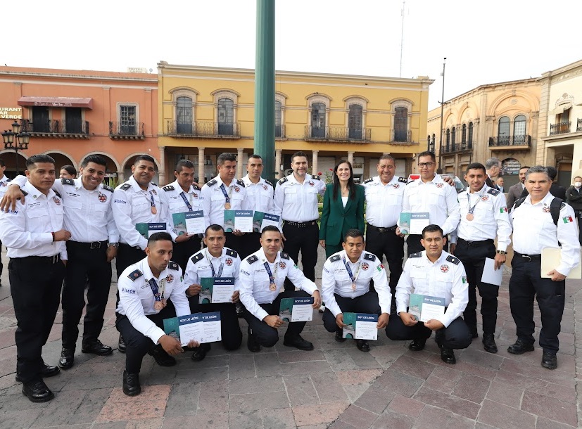 Dan a Bomberos premio ‘Soy de León’