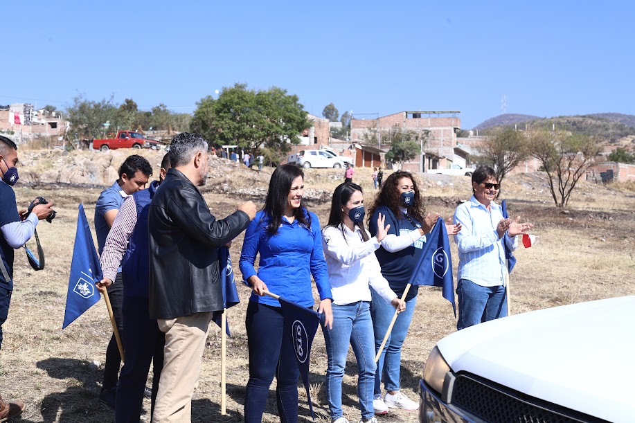 Llevan agua a 18 colonias irregulares Ale Gutierrez 2