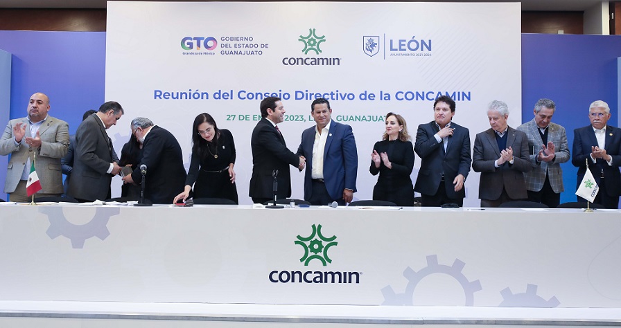 Asume Gobernador reto trabajando con CONCAMIN 4