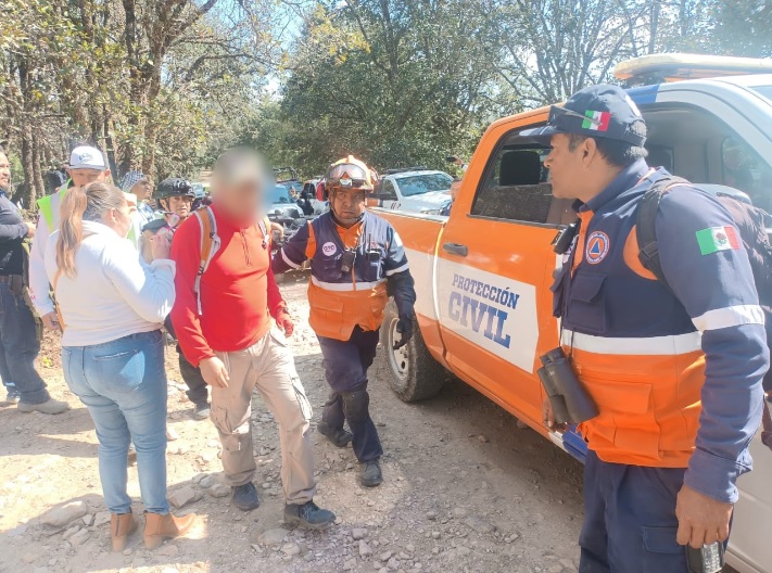 Rescatan a 3 en Sierra de Santa Rosa 2