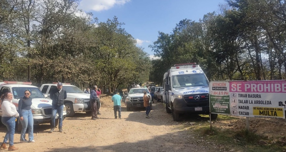 Rescatan a 3 en Sierra de Santa Rosa 5