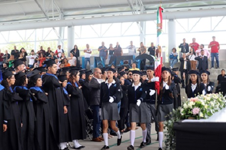 Celebra UVEG graduación de 369 jóvenes