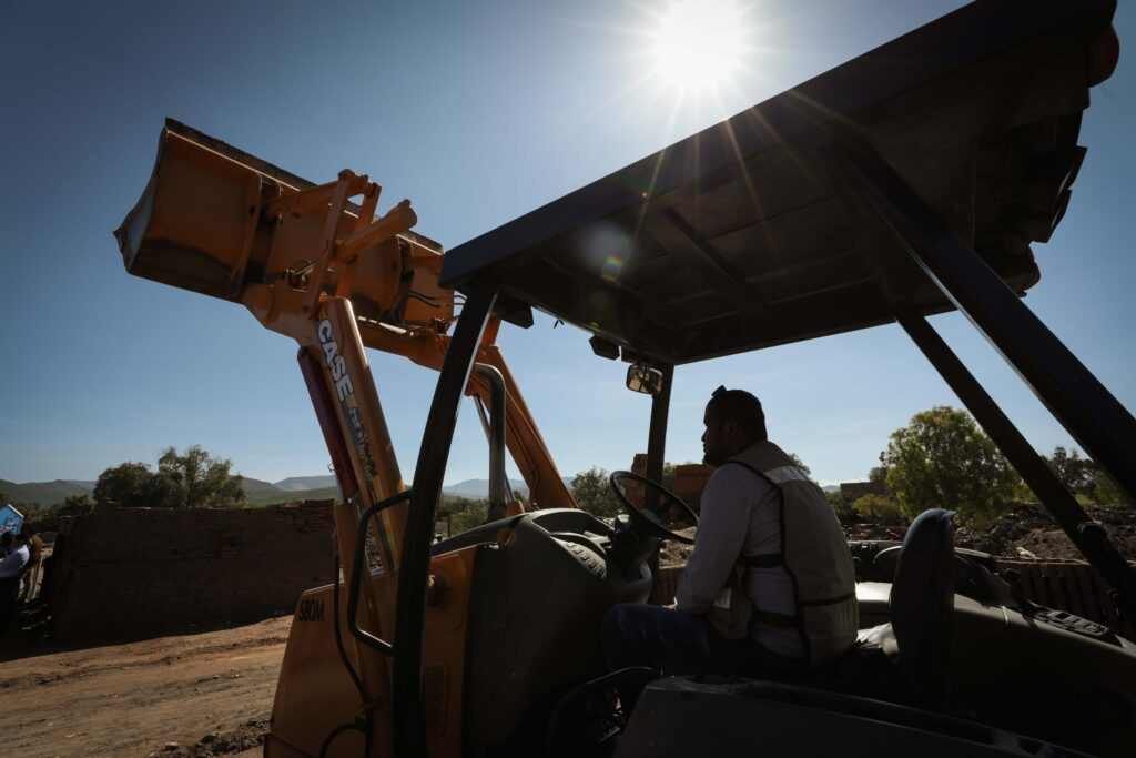 Hacen realidad apoyo a sector ladrillero