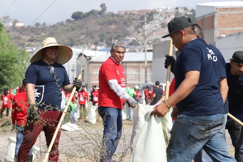 Limpian ‘Nuestro México’ desde León