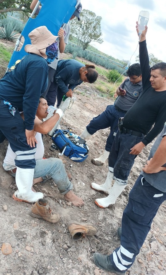 Rescatan a hombre entre Jalpa y Cañada de Negros