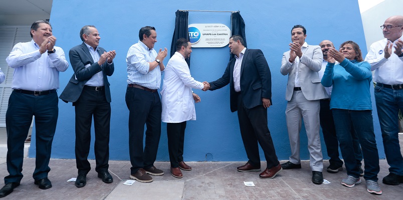 Entrega Gobernador Unidad Médica en León