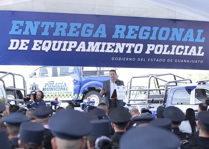 Equipa Guanajuato a policías municipales