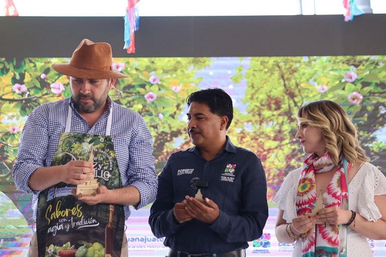 Llenan visitantes Jalpa de Cánovas