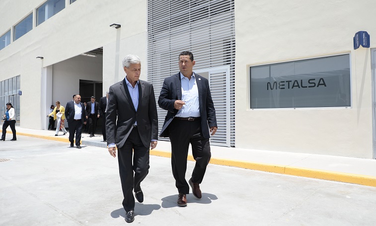 Inaugura Gobernador Metalsa en Apaseo El Grande