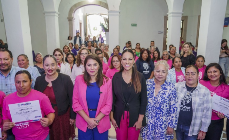 Mujeres Instituto San Jose de Iturbide Guanajuato 3