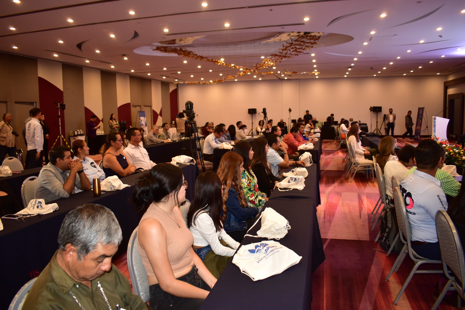 Realiza SECTUR 3ra. Jornada de Turismo Social