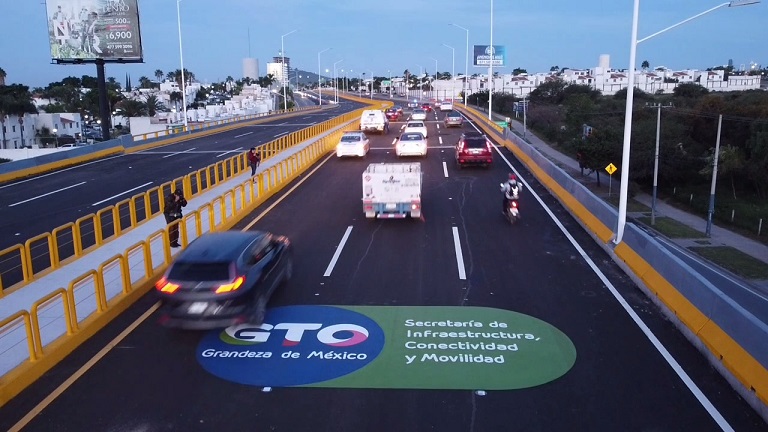 Inaugura Gobernador Puente Vehicular en León