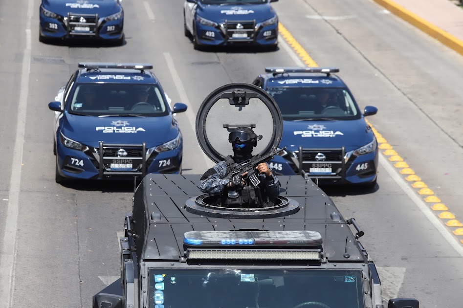 Muestra desfile de León fuerza de protección