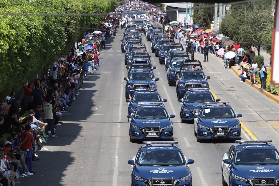 Muestra desfile de León fuerza de protección