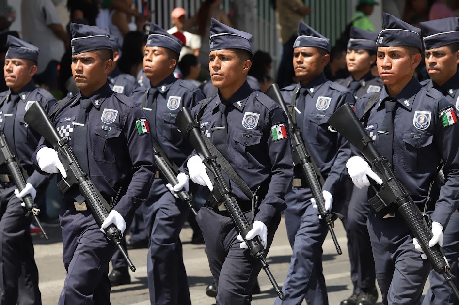 Muestra desfile de León fuerza de protección