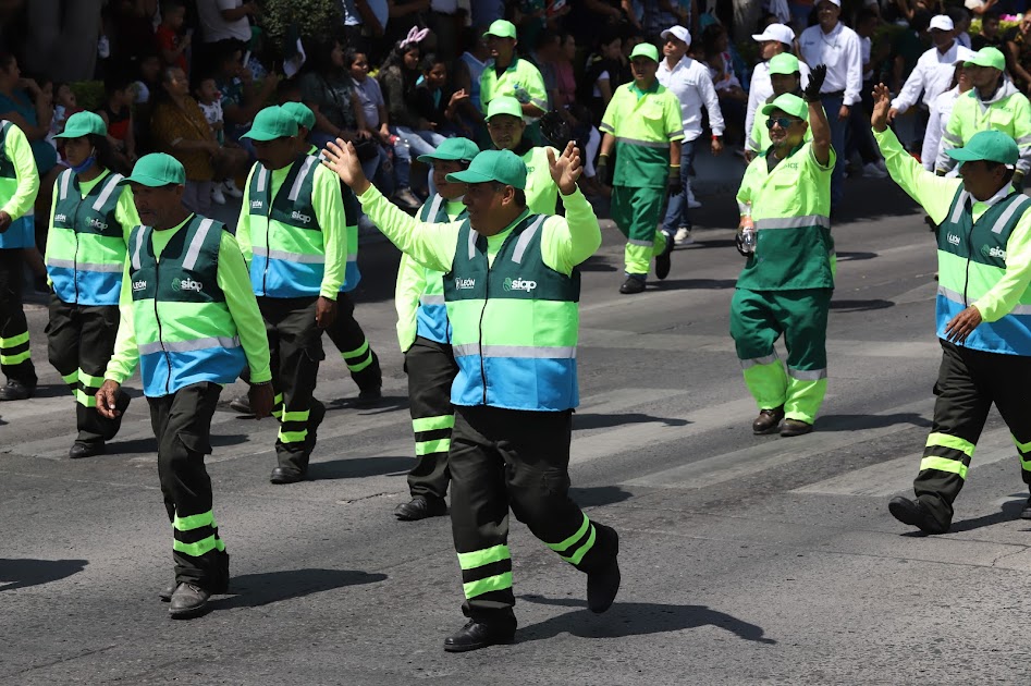 Muestra desfile de León fuerza de protección