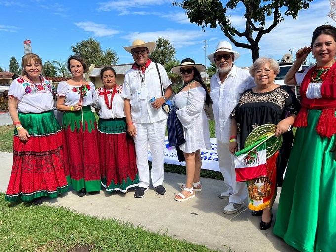 Celebran migrantes independencia en USA