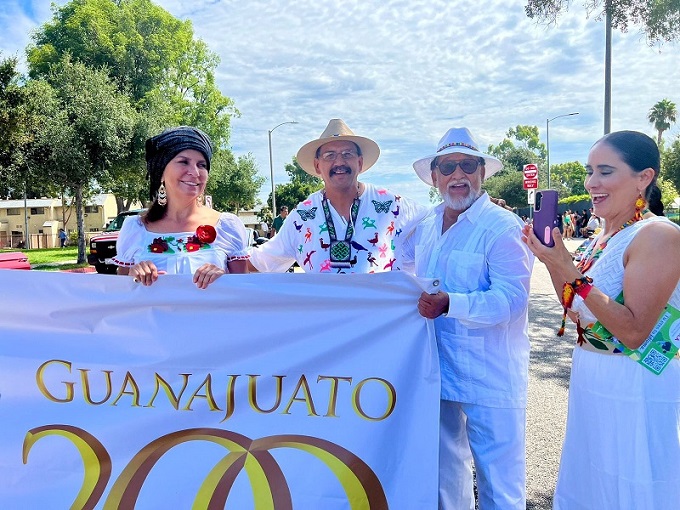 Celebran migrantes independencia en USA