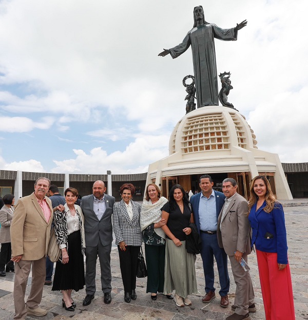 Embellecen el monumento a Cristo Rey