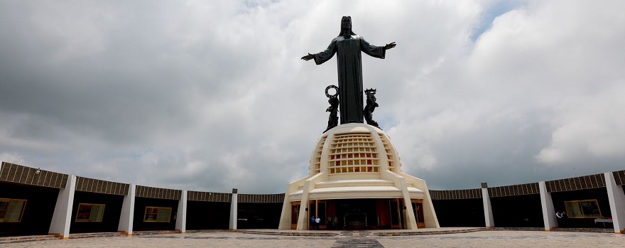 Embellecen el monumento a Cristo Rey