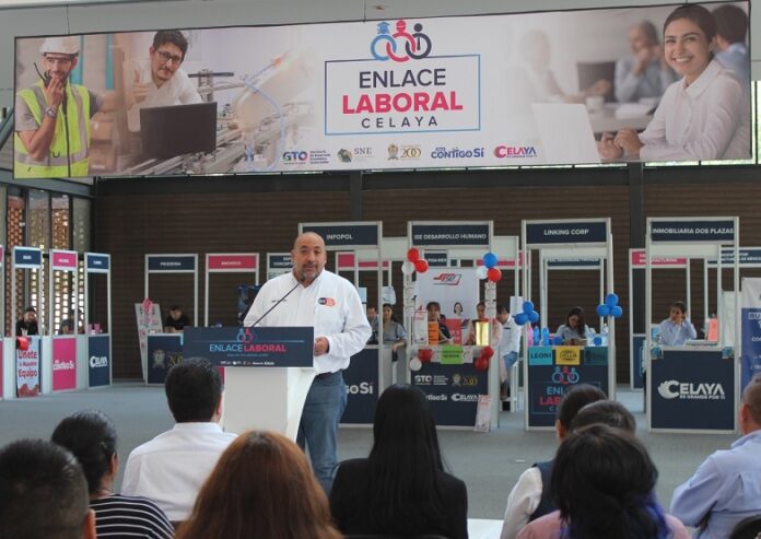 Acerca SDES oportunidades laborales a la región Laja-Bajío Acerca SDES oportunidades laborales a la región Laja-Bajío