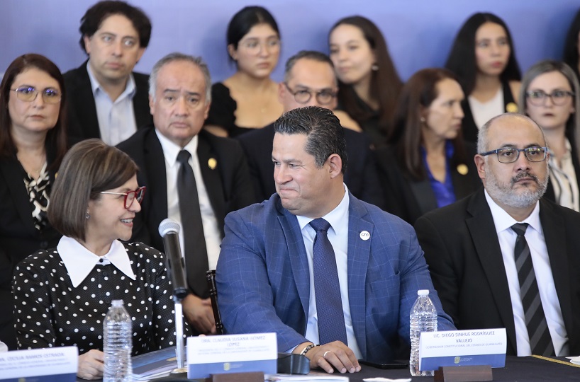 Toma protesta Nueva Rectora de Universidad de Guanajuato