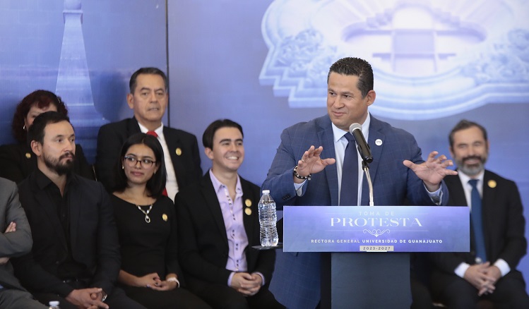 Toma protesta Nueva Rectora de Universidad de Guanajuato