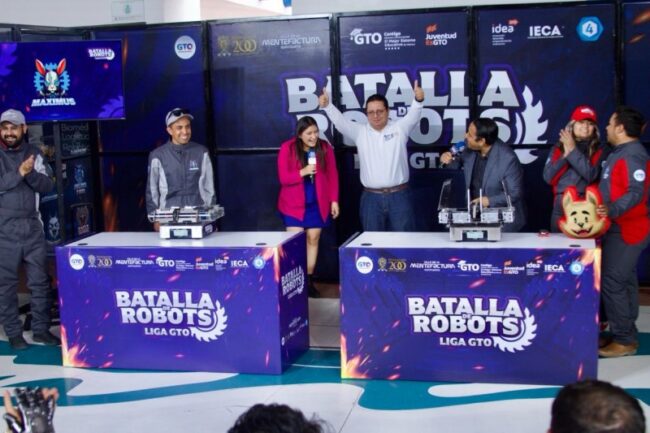 Apoya IECA a estudiantes en Batalla de Robots