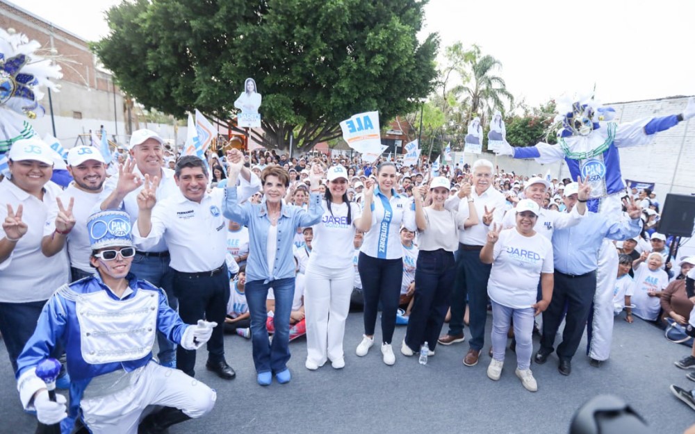 Hace Ale equipo con candidatos a diputado