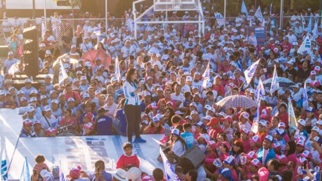 Une Ale fuerzas con candidatas del PAN