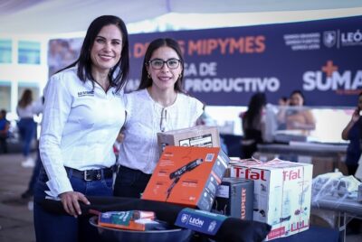 Entrega Ale apoyos a pequeños productores leoneses