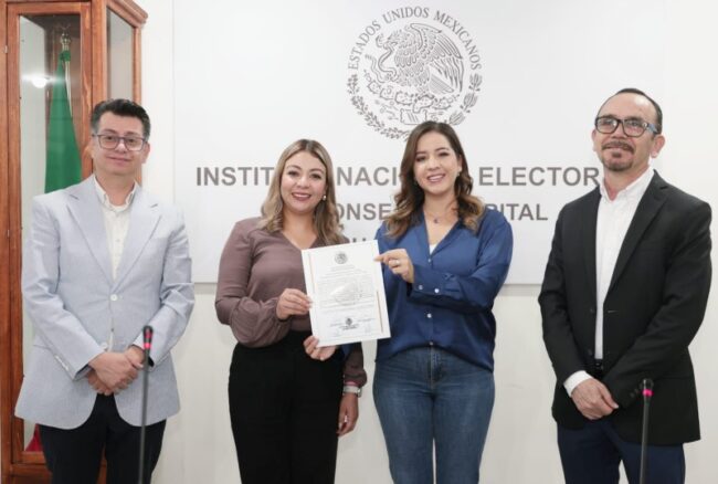 Recibe Diana Gutiérrez Constancia de mayoría