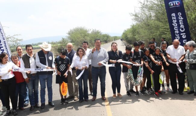 Entrega Gobernador obras Abasolo