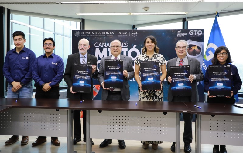 Presentan a jóvenes investigadores que van a la NASA