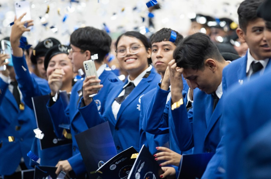 Egresan 754 cadetes del Bachillerato Militarizado