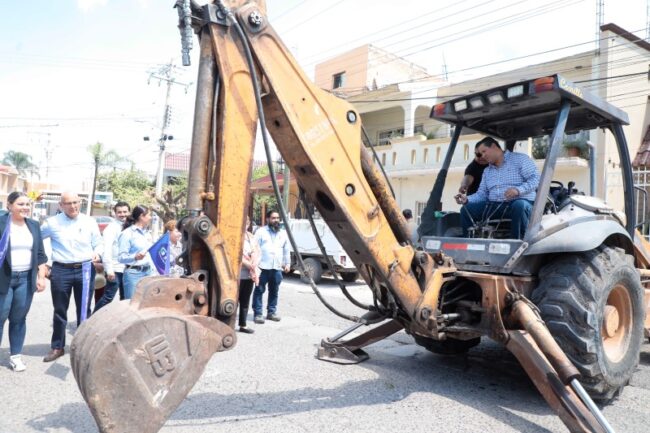 Manuel Doblado recibe más obra