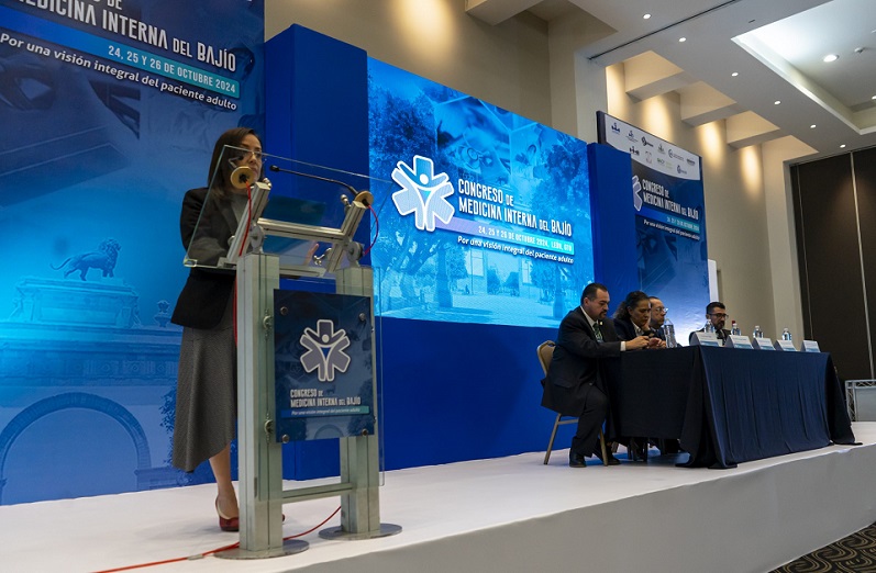 Realizan Congreso de Medicina Interna en León