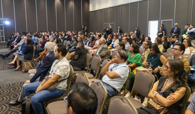 Realizan Congreso de Medicina Interna en León