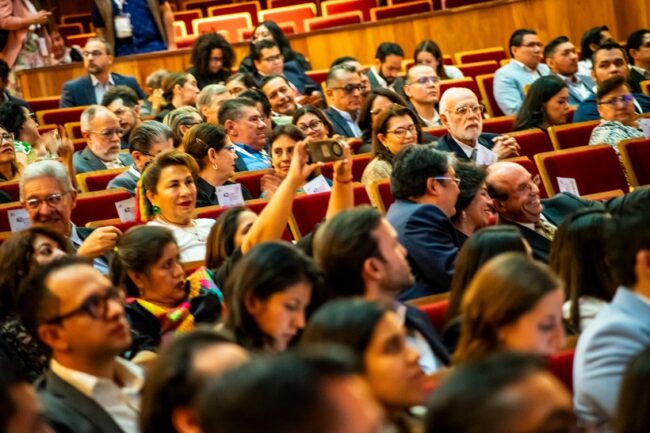 Llama Secretario de Salud a enfrentar el cáncer