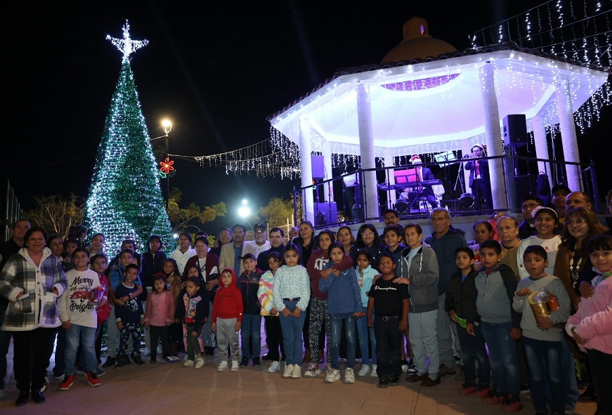 Ilumina Purísima la Navidad en El Carmen