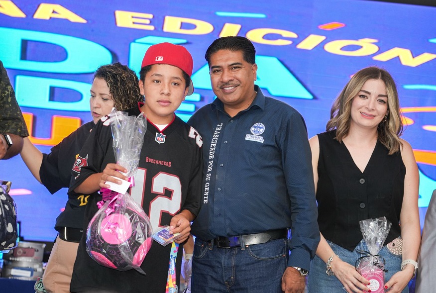 Celebran a estudiantes en Purísima