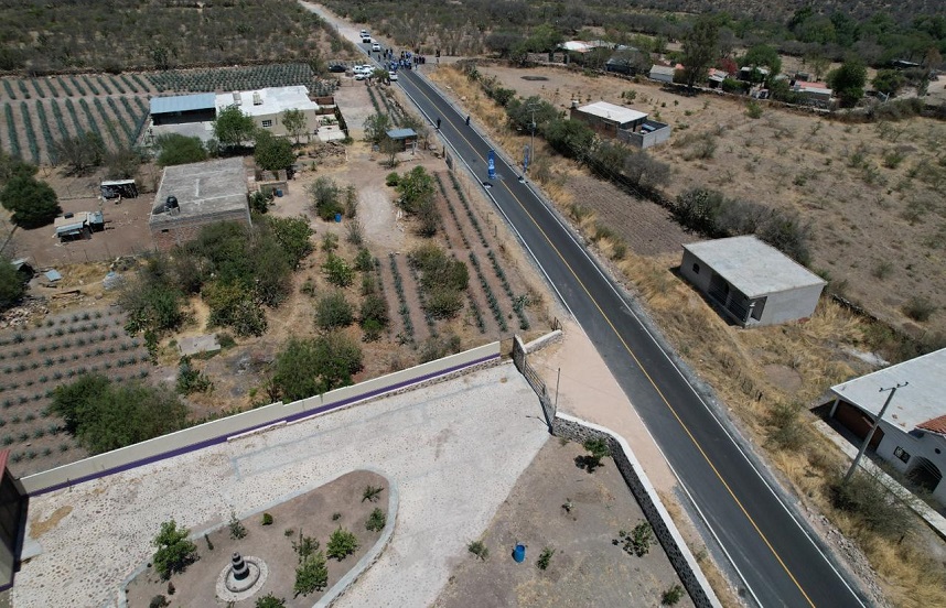 Purísima comunica comunidades con carretera