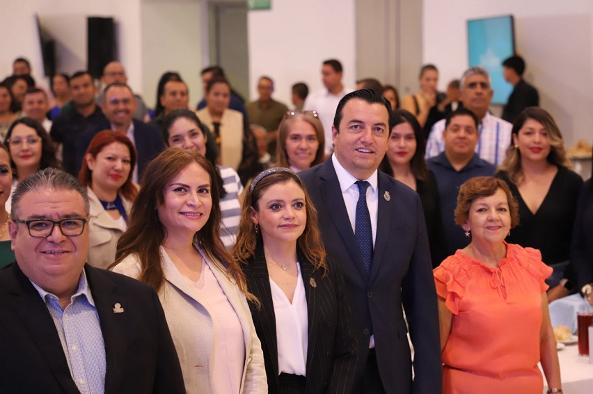 UVEG celebra a sus héroes educativos