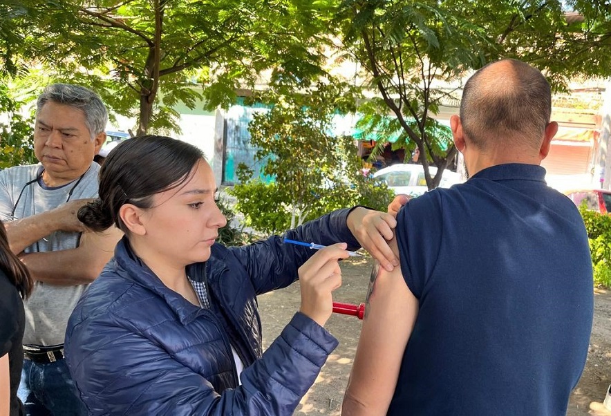 Supera Guanajuato 96 % en vacunación