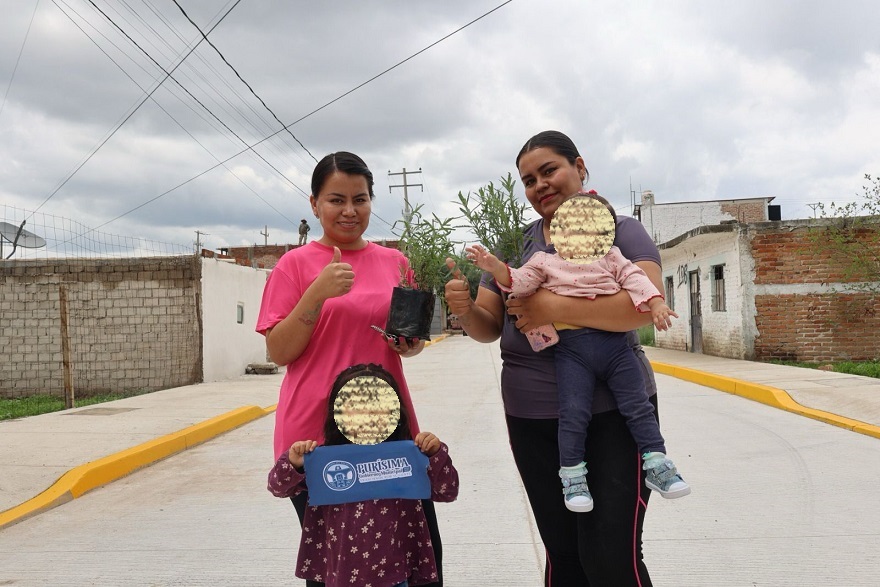 Entregan pavimentación en Purísima