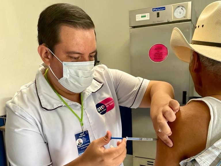 Región Bajío supera 95 % de cobertura de vacunación